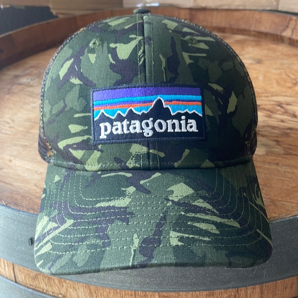 Patagonia snap back camouflage hat